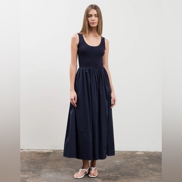Moon River Dresses & Skirts - Moon River Navy Scoop Neck Sleeveless Maxi Dress
